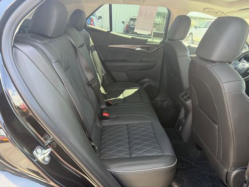 Used 2023 Buick Envision Avenir AWD/4WD image 25