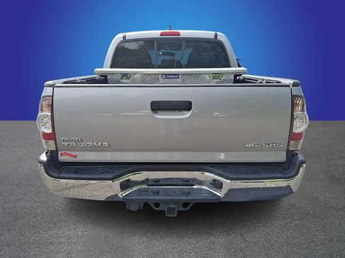 Used 2015 Toyota Tacoma 4x4 Double Cab w/ SR5 Package image 5