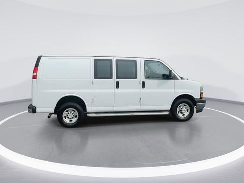 Used 2023 Chevrolet Express 2500 w/ Driver Convenience Package image 5