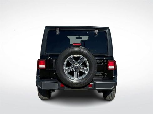 Used 2020 Jeep Wrangler Unlimited Sahara w/ Uconnect 4C Nav & Sound Group image 7