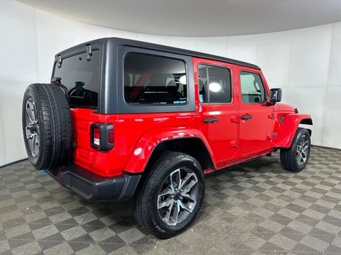 Used 2024 Jeep Wrangler Unlimited w/ Convenience Group image 3