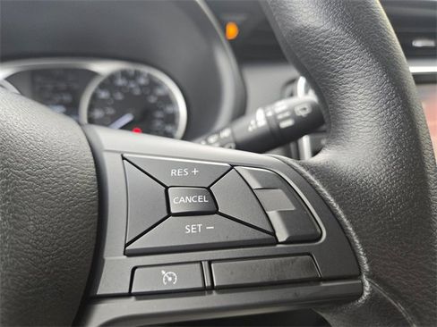 Used 2024 Nissan Kicks S image 27