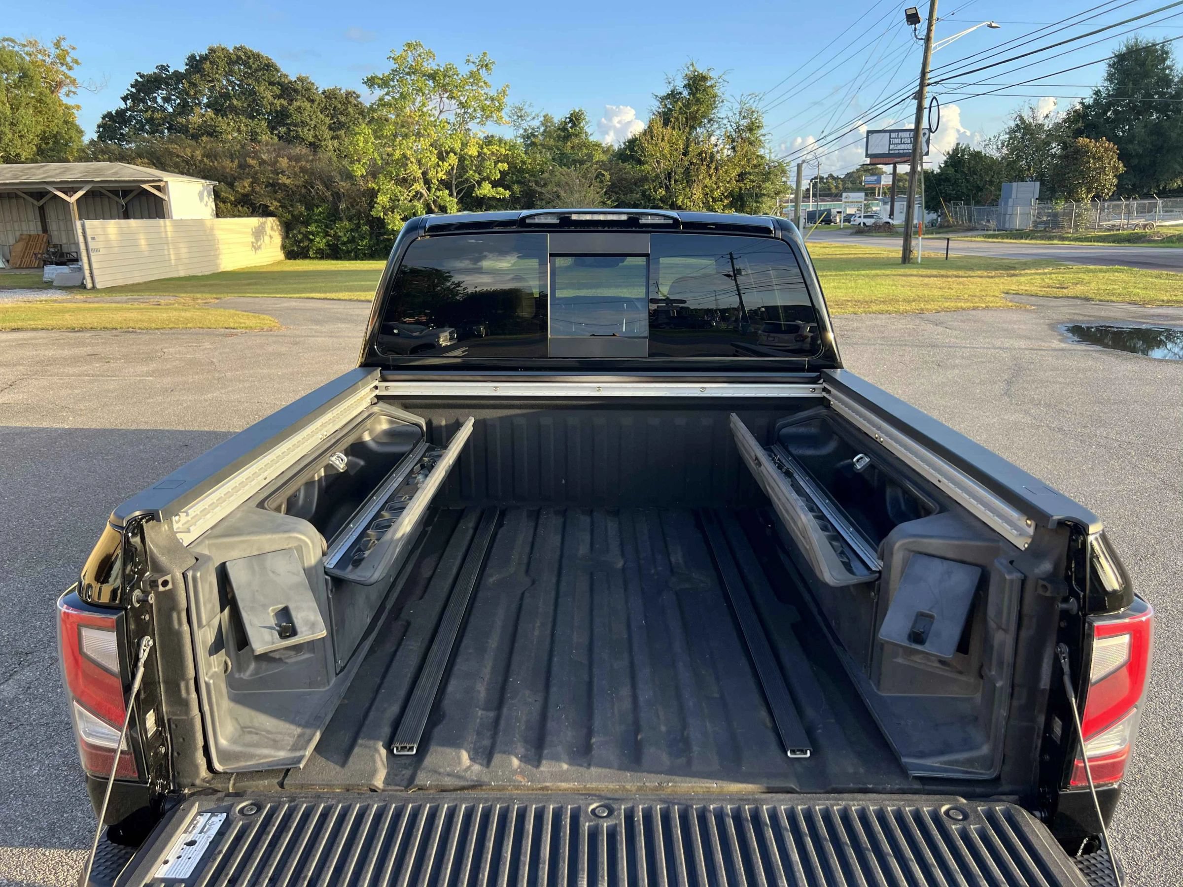 Used 2021 Nissan Titan Platinum Reserve w/ Moonroof Package RWD image 13