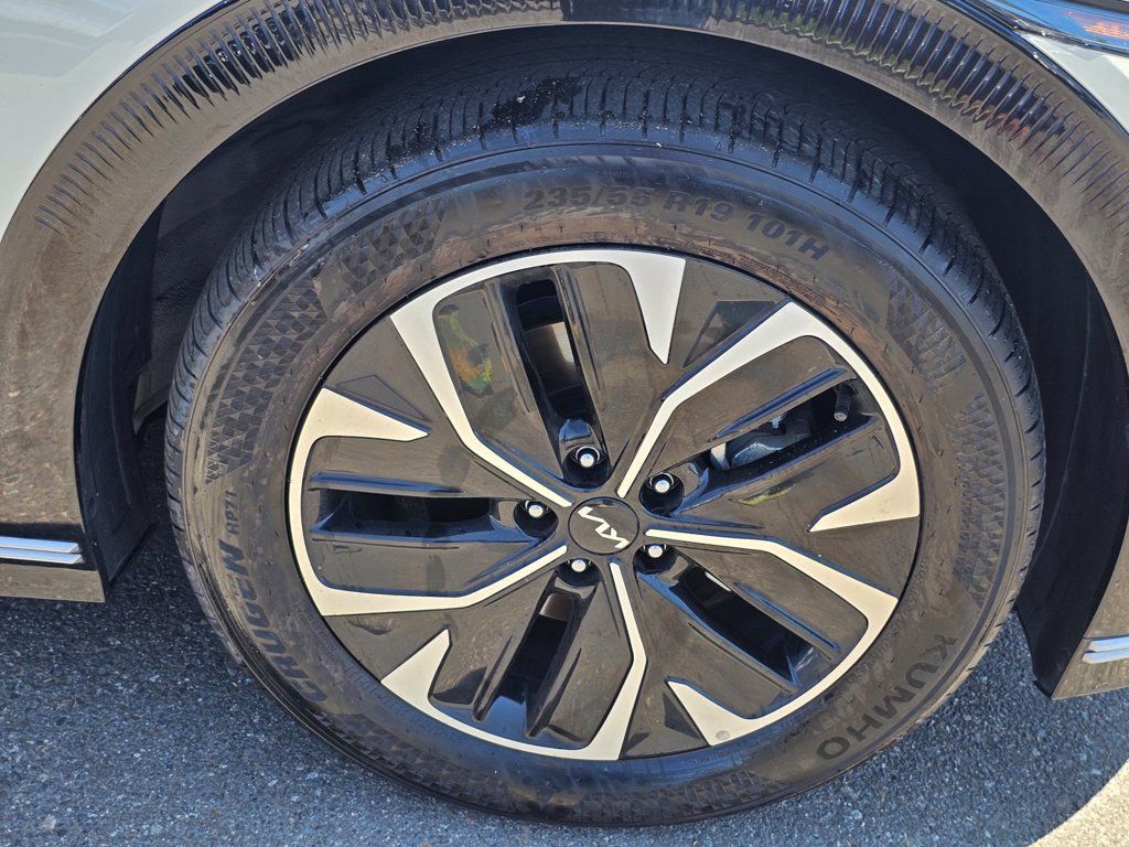 Used 2023 Kia EV6 Wind AWD/4WD image 10