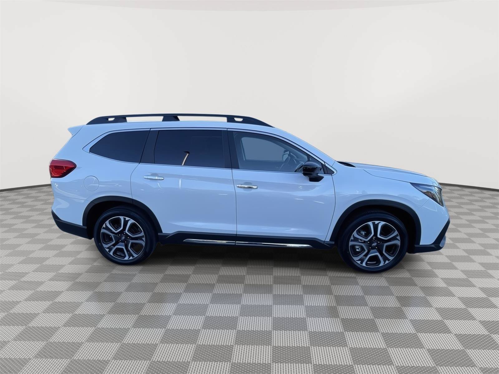 Used 2025 Subaru Ascent Touring AWD/4WD image 14