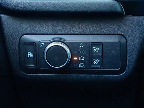 Used 2020 Ford Escape SE Sport image 25