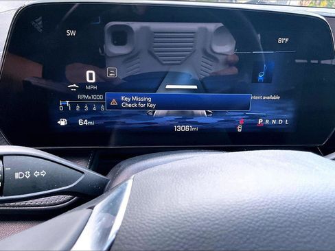 Used 2025 Chevrolet Equinox LT w/ Convenience Package II FWD image 13