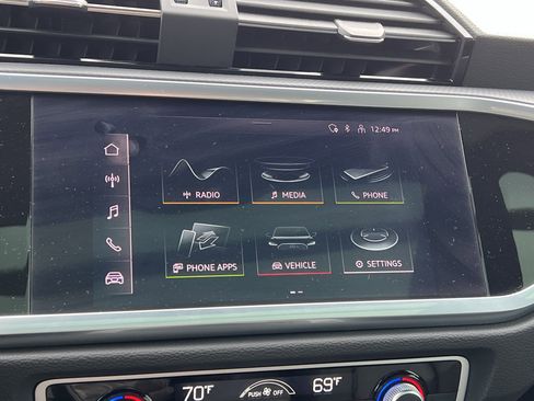 Used 2022 Audi Q3 2.0T Premium Plus w/ Premium Plus Package image 24