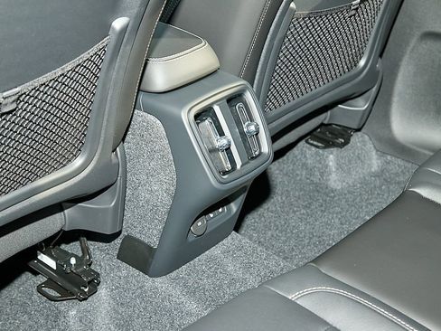 New 2026 Volvo XC40 B5 Plus w/ Protection Package Premier image 21