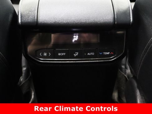 Certified 2024 Toyota Highlander XSE image 31