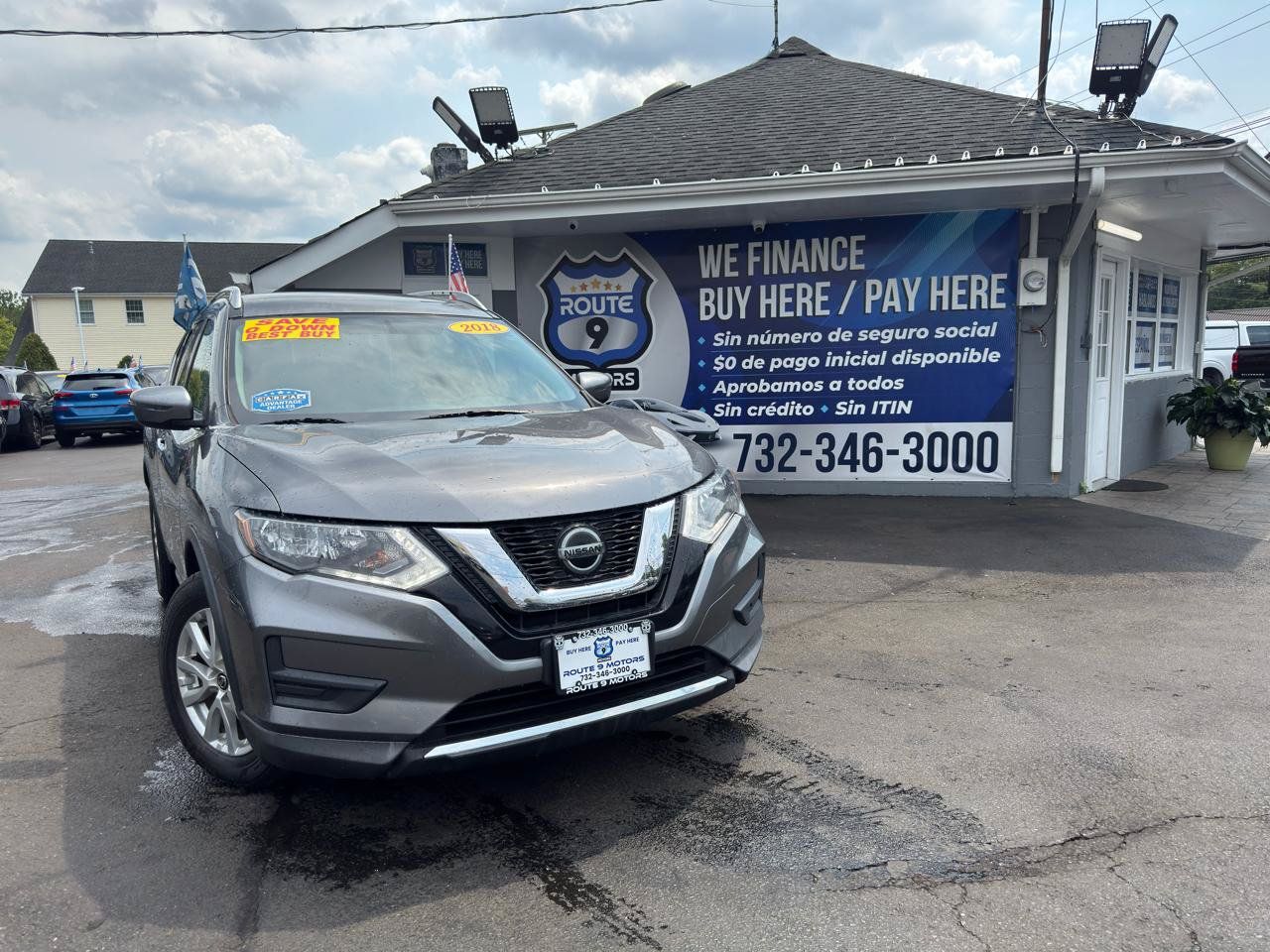 Used 2018 Nissan Rogue SV AWD/4WD image 1
