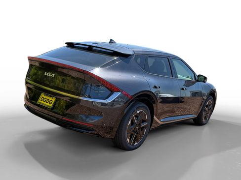 New 2026 Kia EV6 Wind RWD image 5