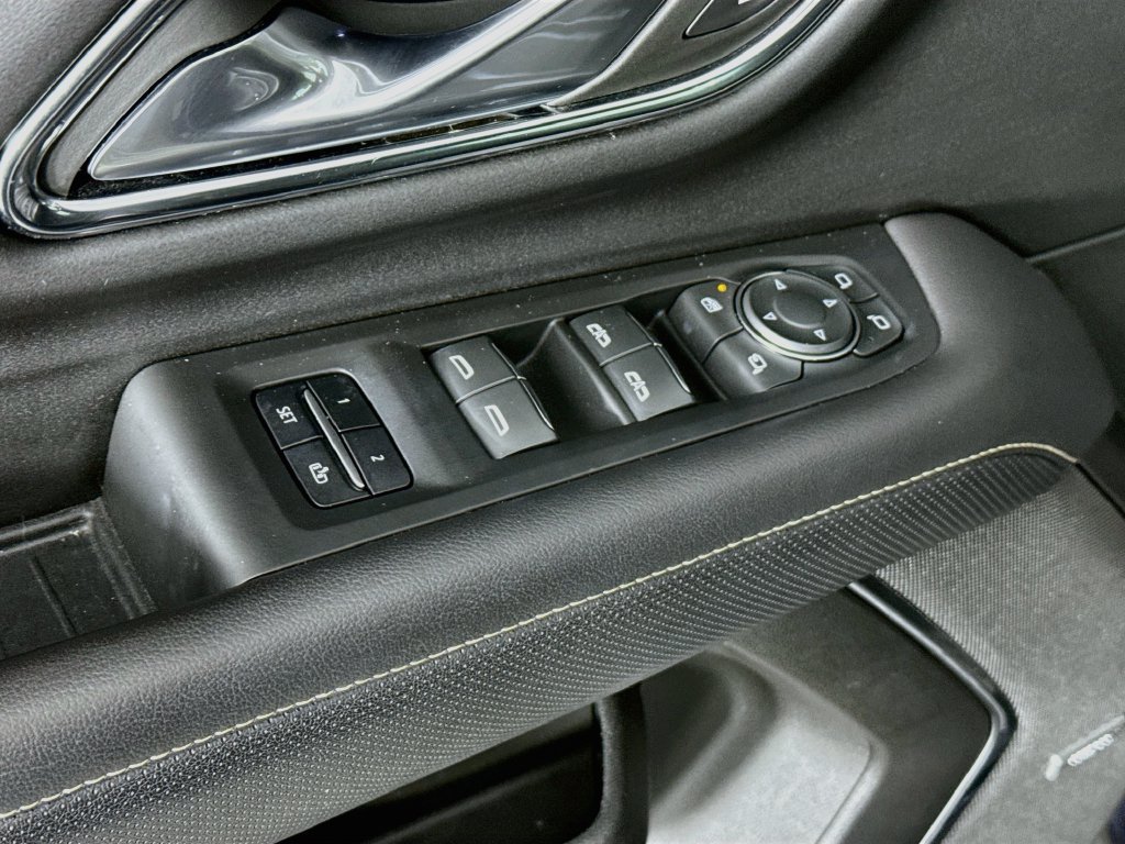 Used 2022 Chevrolet Tahoe Premier AWD/4WD image 19