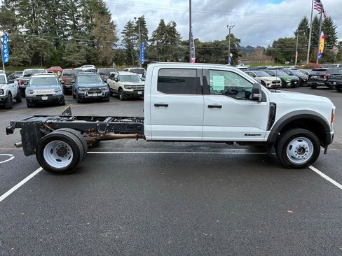 Used 2024 Ford F450 XLT w/ XLT Value Package image 9