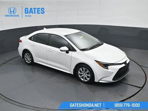 Used 2024 Toyota Corolla LE FWD image 46