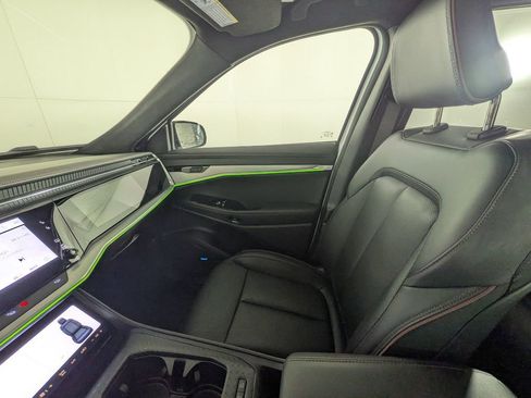 Used 2024 Jeep Wagoneer Launch Edition image 29