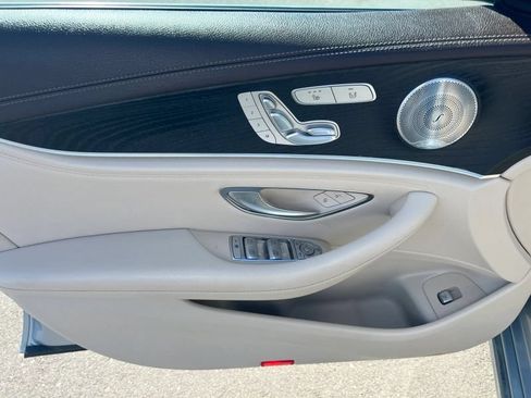 Used 2017 Mercedes-Benz E 300 4MATIC image 22