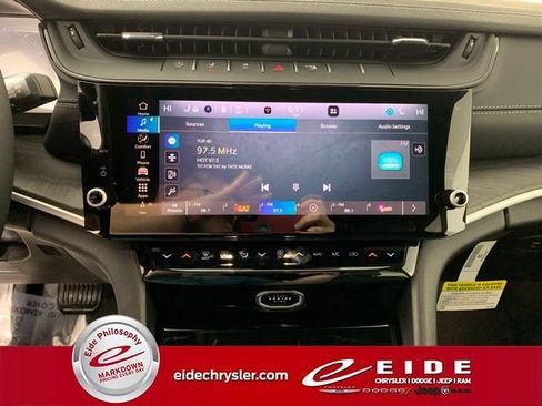 New 2026 Jeep Grand Cherokee Altitude image 13