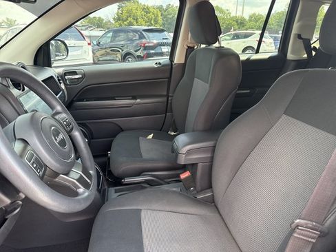 Used 2012 Jeep Compass Sport FWD image 5