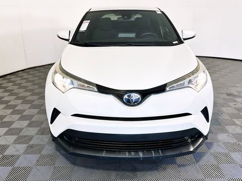 Used 2019 Toyota C-HR LE FWD image 8