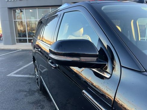 Used 2021 Lincoln Navigator Reserve w/ Equipment Group 208A image 5