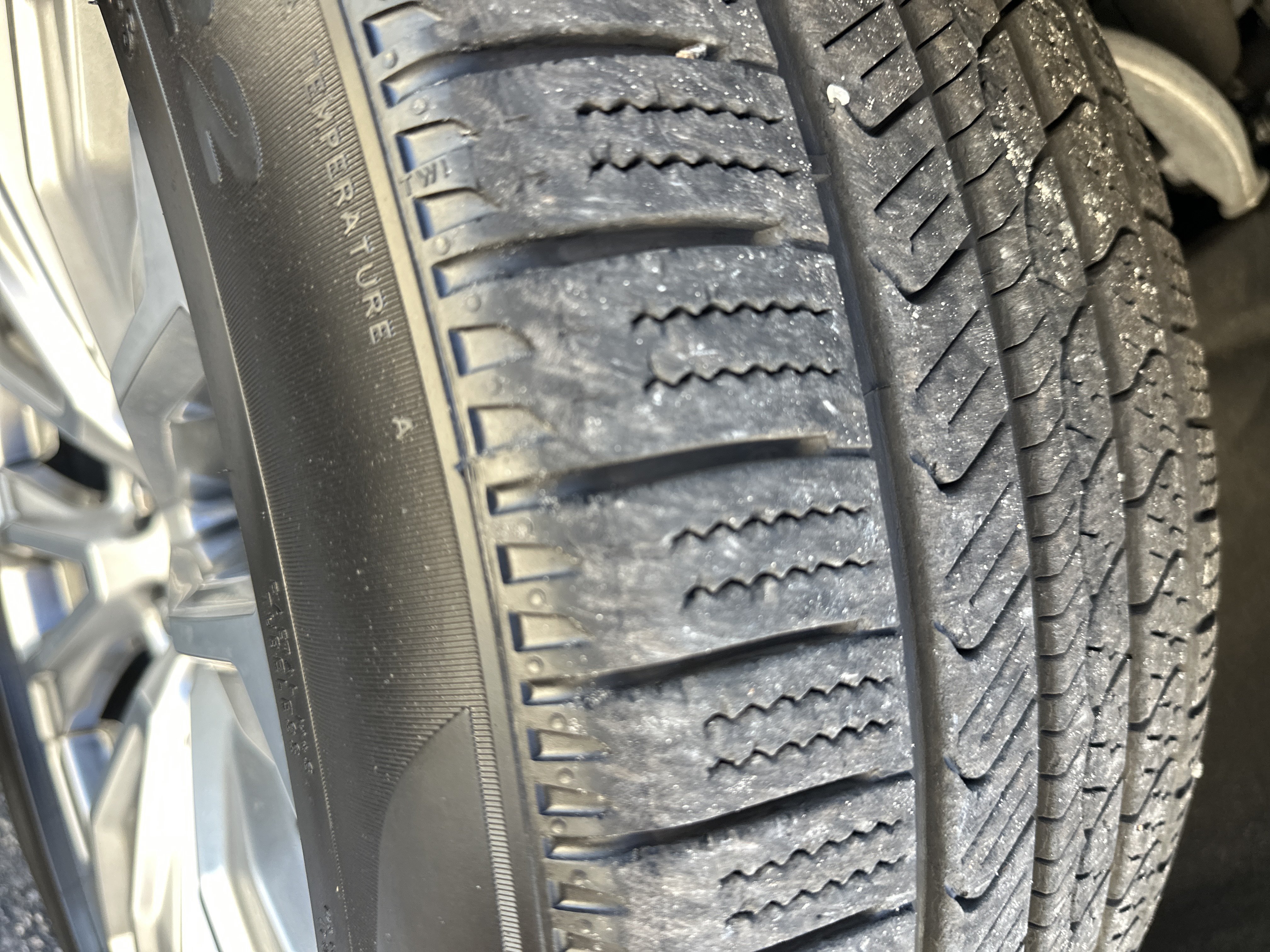 Used 2023 GMC Yukon Denali AWD/4WD image 8