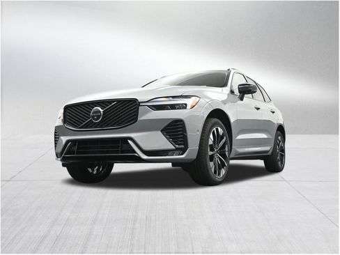 New 2026 Volvo XC60 B5 Plus AWD/4WD image 28