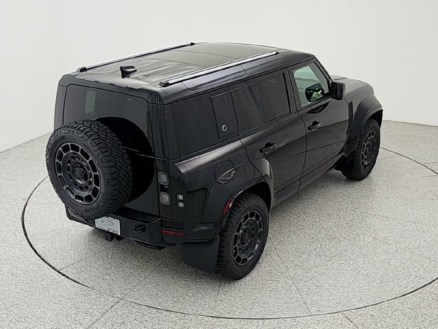 New 2026 Land Rover Defender 110 OCTA AWD/4WD image 33