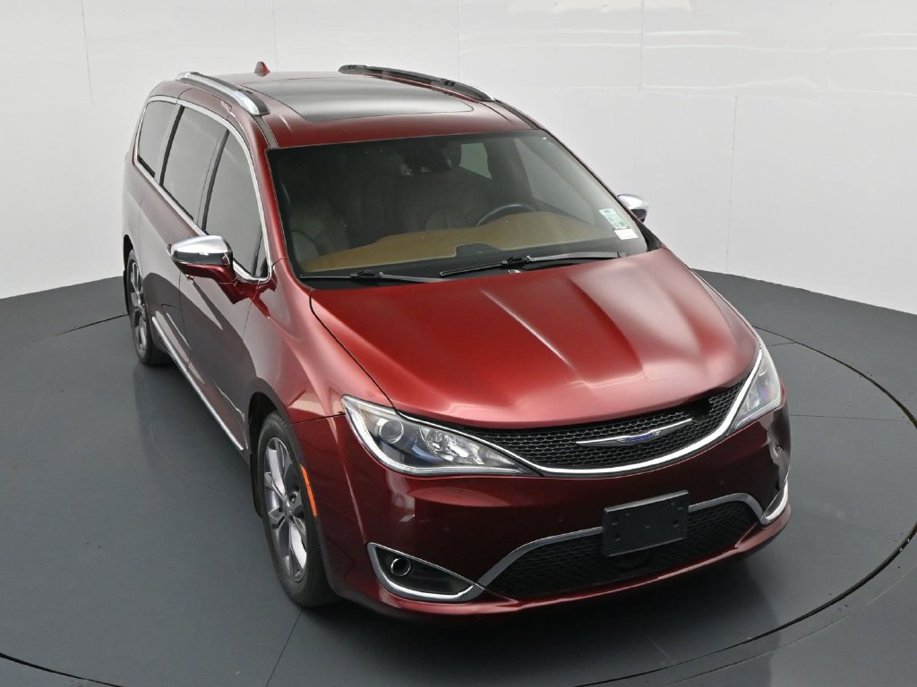 Used 2020 Chrysler Pacifica Limited w/ Tire & Wheel Group FWD image 21