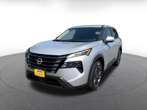 Used 2025 Nissan Rogue SV AWD/4WD image 6