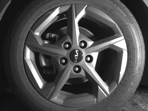 Used 2025 Kia K4 FWD image 12