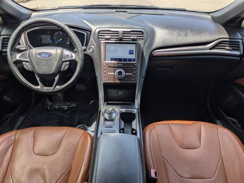 Used 2019 Ford Fusion Energi Titanium FWD image 15