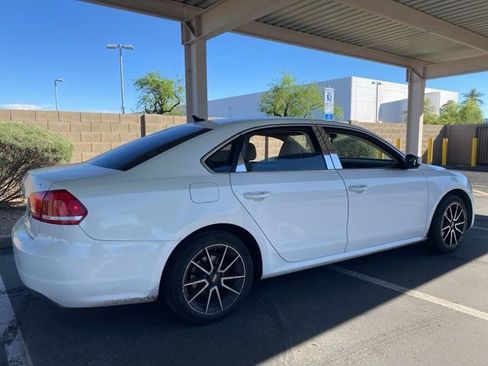Used 2013 Volkswagen Passat TDI SE FWD image 3