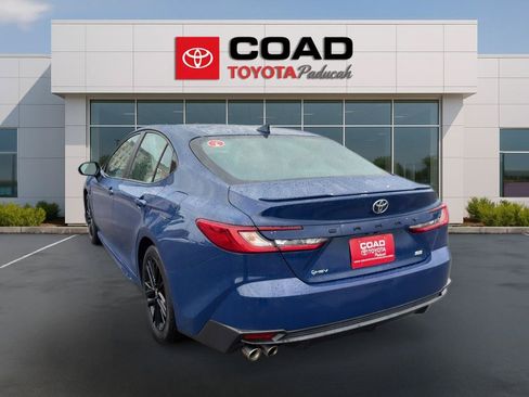 Used 2025 Toyota Camry SE FWD image 3