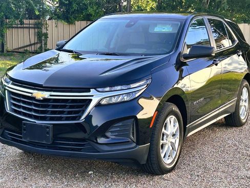Used 2022 Chevrolet Equinox LS w/ LS Convenience Package FWD image 10