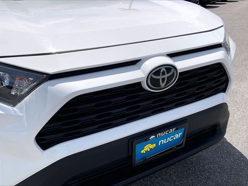 Used 2019 Toyota RAV4 LE AWD/4WD image 26
