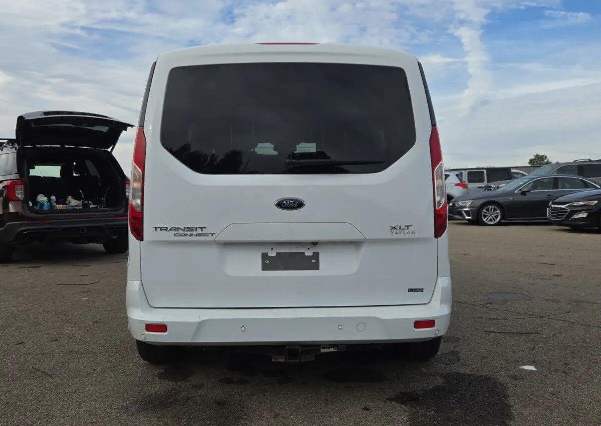 Used 2019 Ford Transit Connect XLT FWD image 4