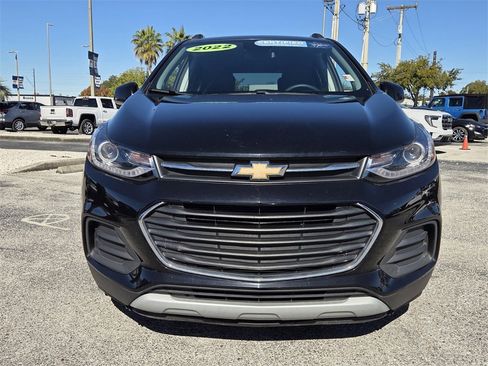 Certified 2022 Chevrolet Trax LT w/ LT Convenience Package image 9