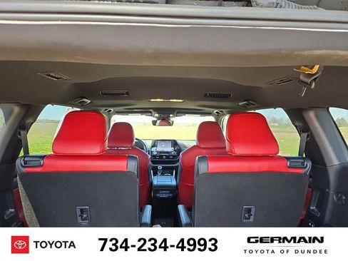 Used 2021 Toyota Highlander XSE AWD/4WD image 21