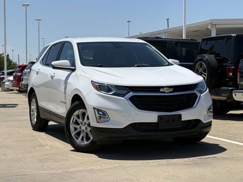 Used 2021 Chevrolet Equinox LT FWD image 2