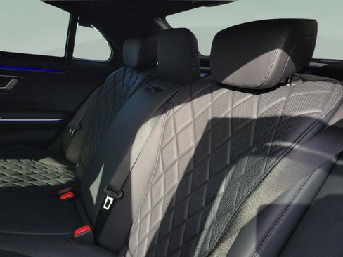 Certified 2026 Mercedes-Benz S 580 4MATIC Sedan image 6