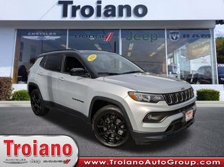 Certified 2024 Jeep Compass Latitude w/ Convenience Group image 1
