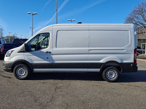New 2026 Ford Transit 150 148 Medium Roof w/ Load Area Protection Package image 4