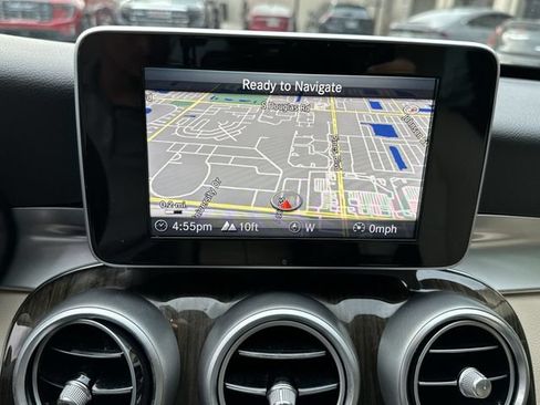 Used 2018 Mercedes-Benz C 300 Sedan image 24