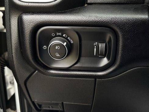 Used 2024 RAM 2500 Big Horn image 25