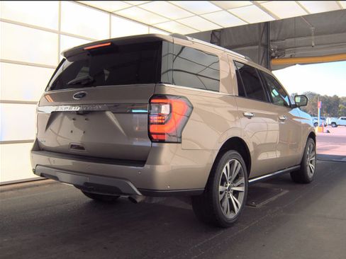 Used 2020 Ford Expedition Limited w/ Equipment Group 302A RWD image 2