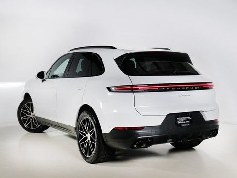 Certified 2026 Porsche Cayenne AWD/4WD image 3
