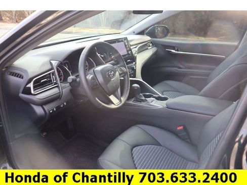 Used 2024 Toyota Camry SE image 20
