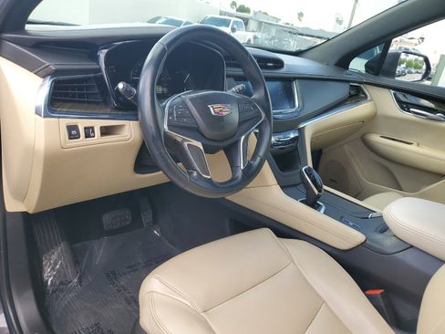 Used 2019 Cadillac XT5 FWD image 9