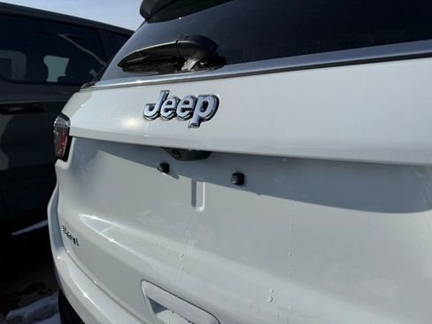 New 2026 Jeep Compass Latitude image 9